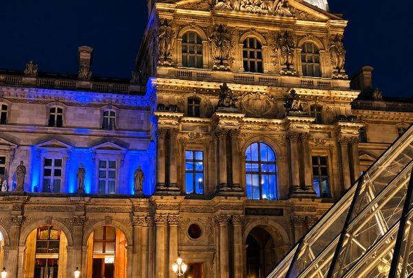IRON MOUNTAIN DINER AU LOUVRE