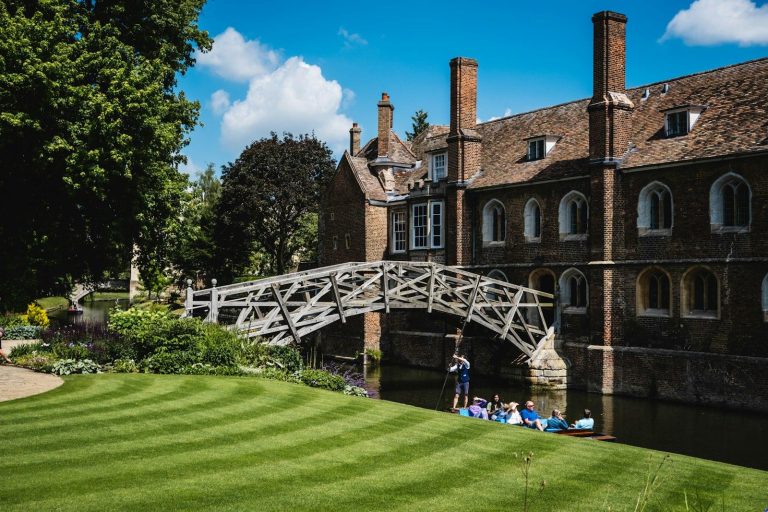 Le Mathematical Bridge sur la rivière Cam, à Cambridge